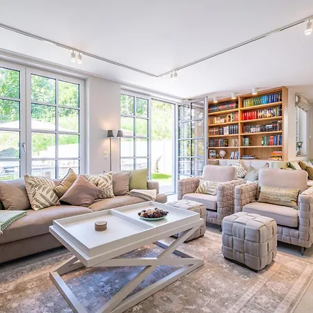 Semesterbostad Reetreat *